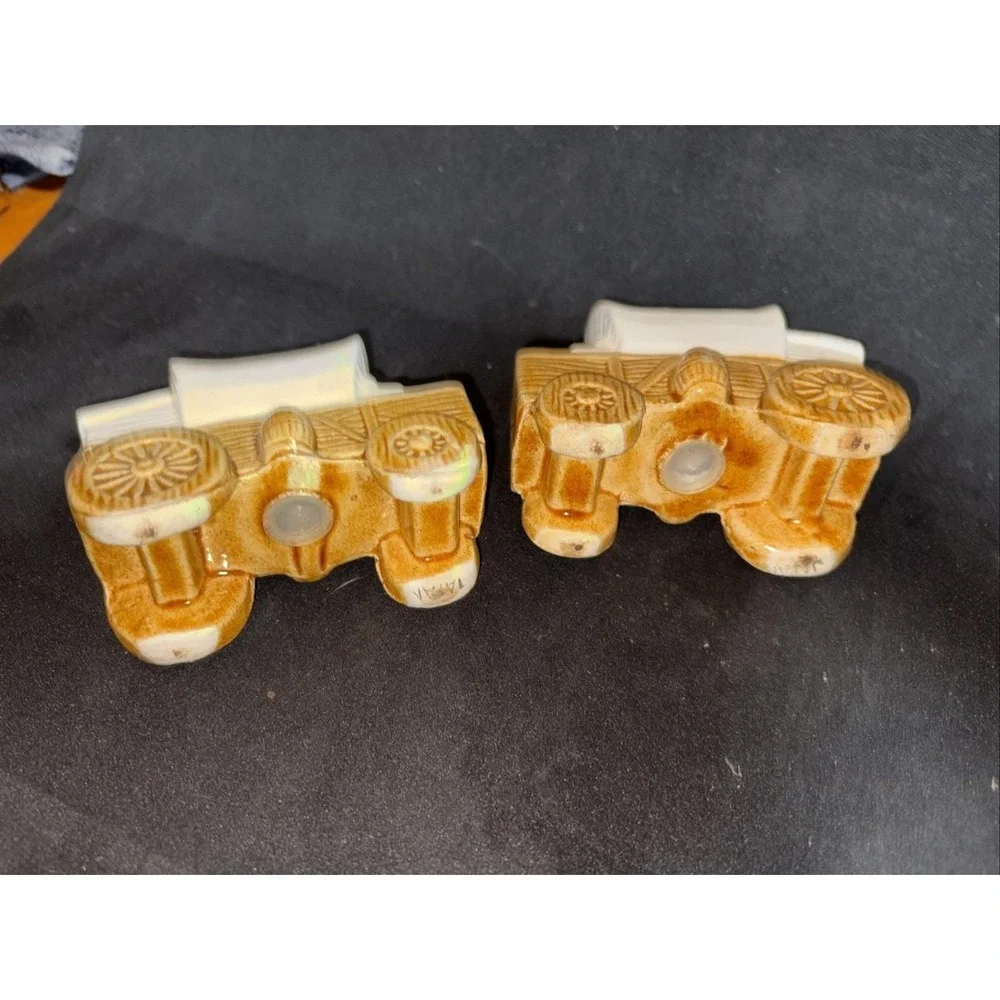 Vintage Covered Wagon Salt And Pepper Shakers Made In Japan Victoria Ceramics